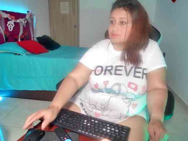 LizzMilf webcam