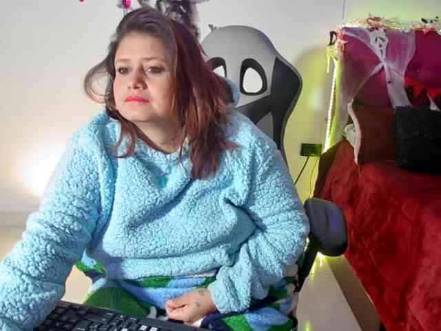 LizzMilf webcam