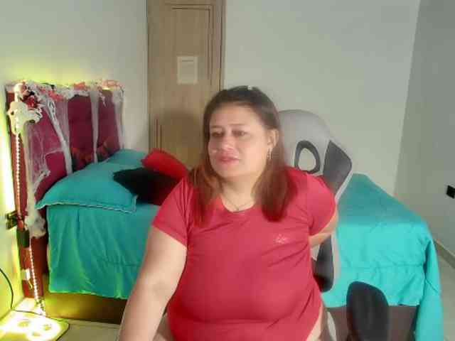 LizzMilf webcam