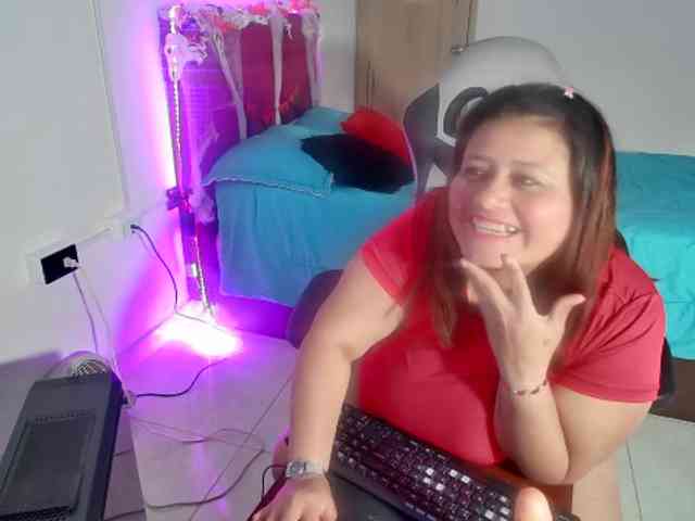 LizzMilf webcam