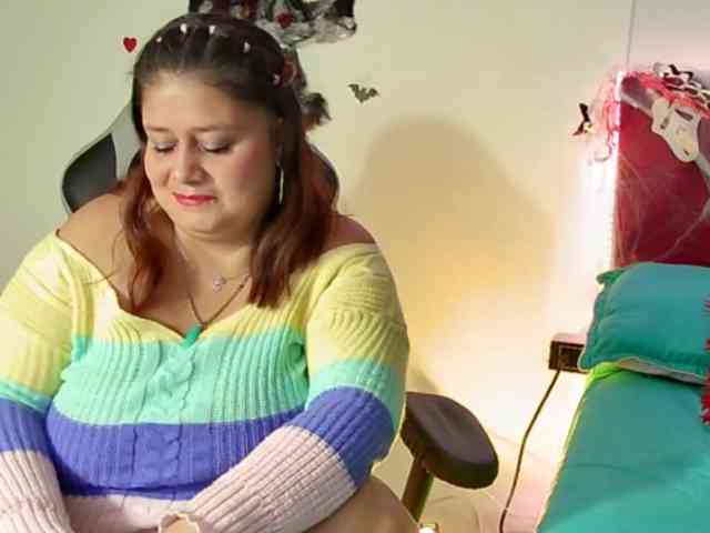 LizzMilf webcam