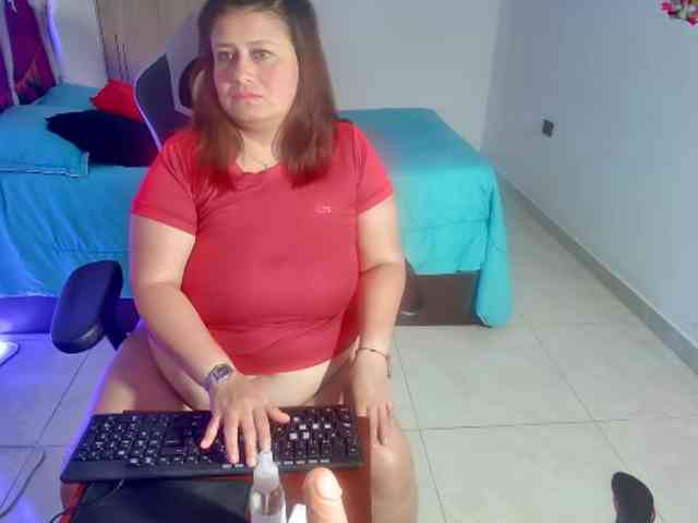 LizzMilf webcam