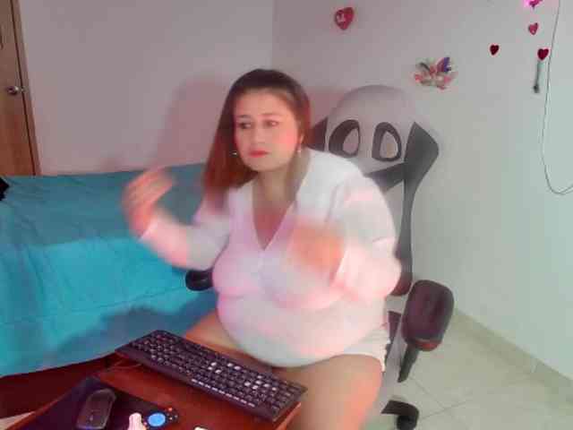 LizzMilf webcam