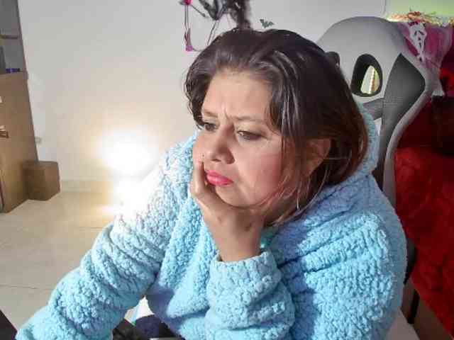 LizzMilf webcam