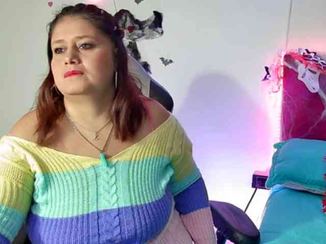 LizzMilf webcam