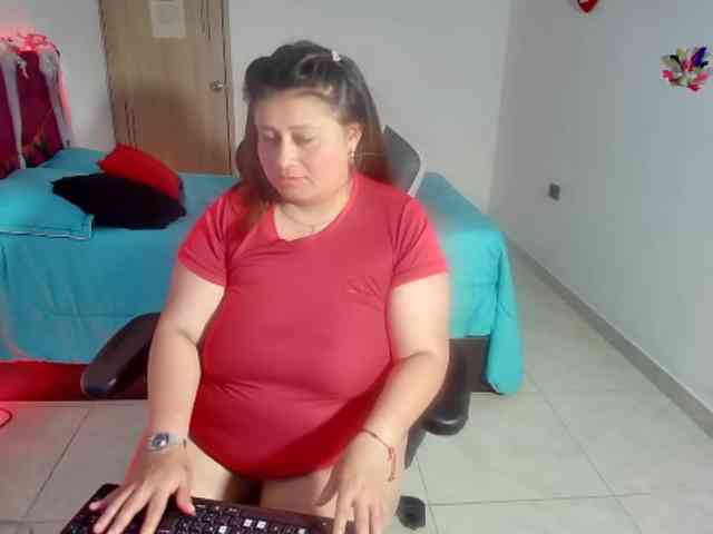 LizzMilf webcam
