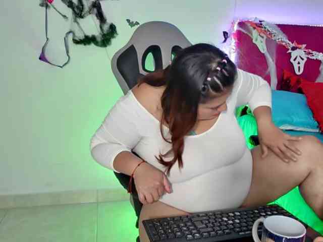 LizzMilf webcam