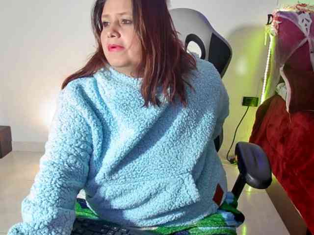 LizzMilf webcam