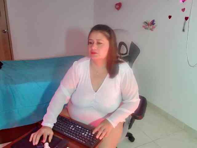 LizzMilf webcam
