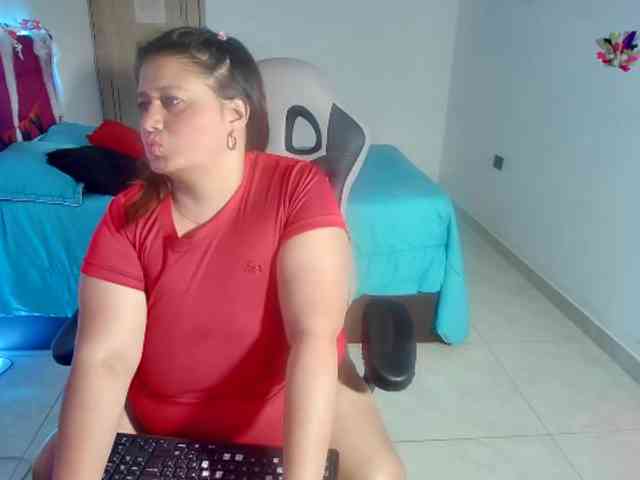 LizzMilf webcam
