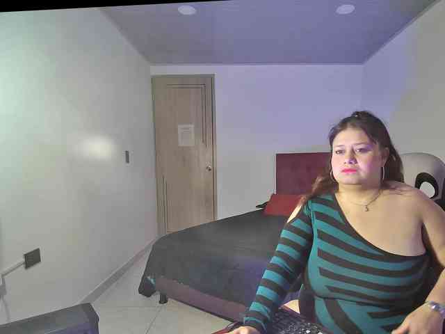LizzMilf webcam