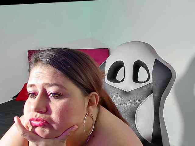 LizzMilf webcam