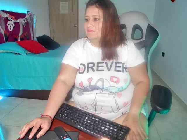 LizzMilf webcam