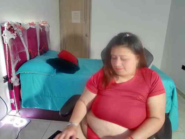 LizzMilf webcam
