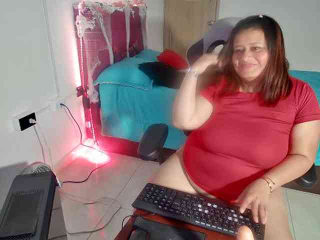 LizzMilf webcam