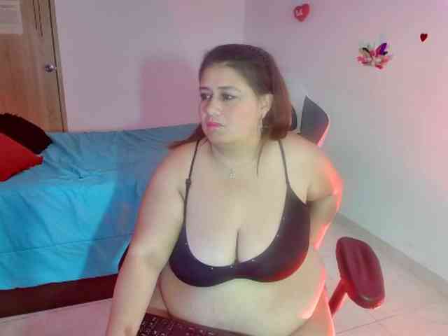 LizzMilf webcam