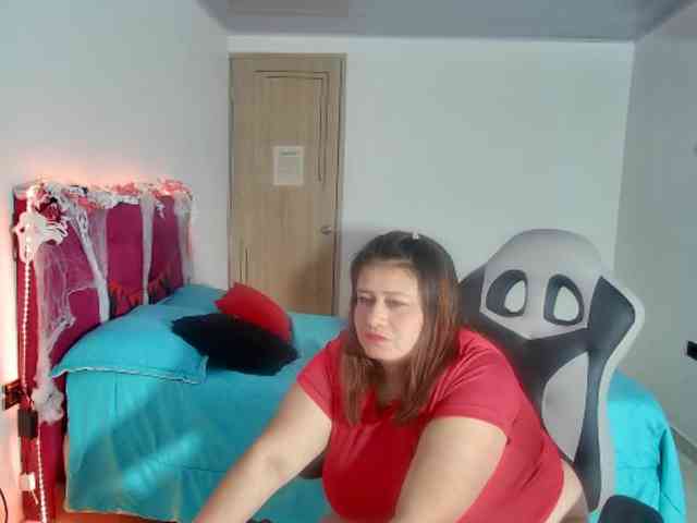 LizzMilf webcam