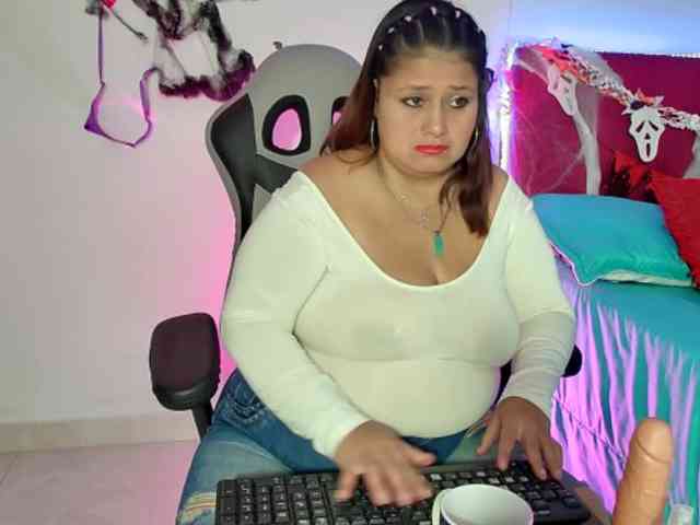 LizzMilf webcam