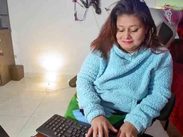 LizzMilf webcam