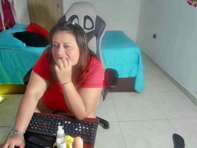 LizzMilf webcam