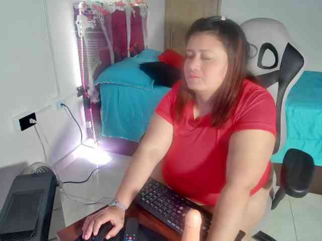 LizzMilf webcam