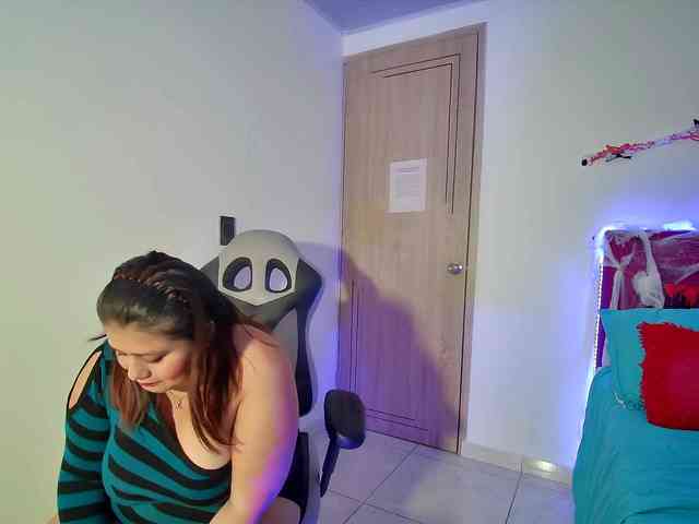 LizzMilf webcam