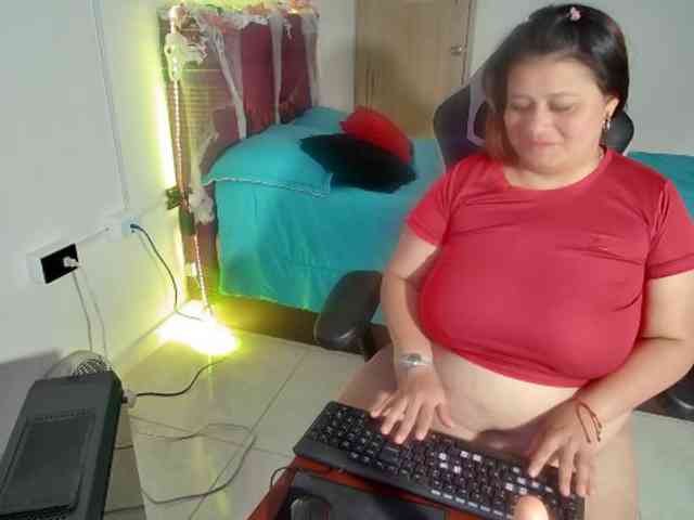 LizzMilf webcam