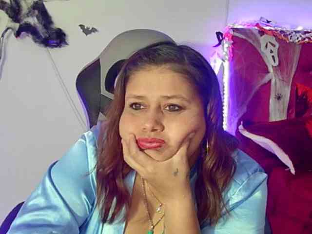 LizzMilf webcam
