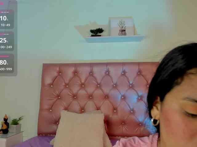 AmbarAndJhostinn webcam