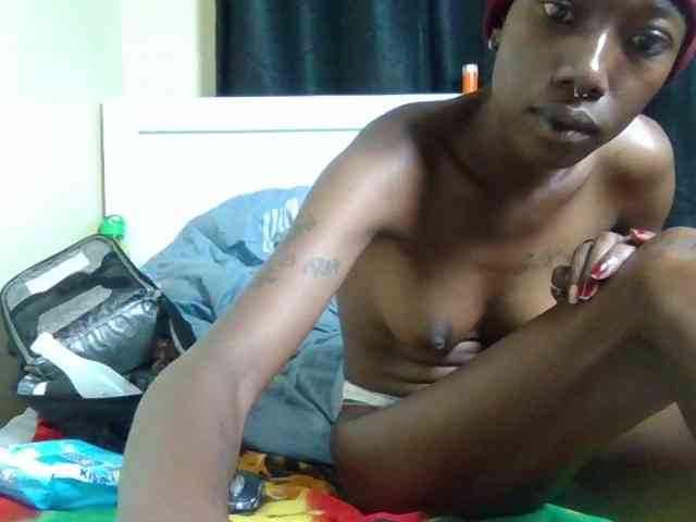 Creamyswee webcam