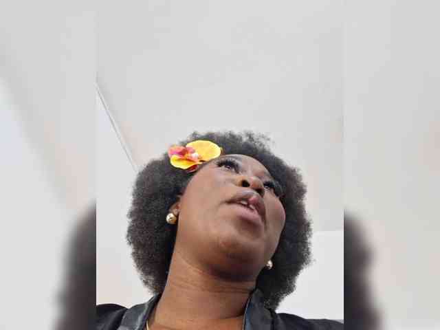 Khaliholmes Khaliholmes