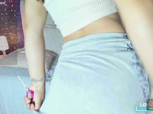 IAM-QUEEN webcam