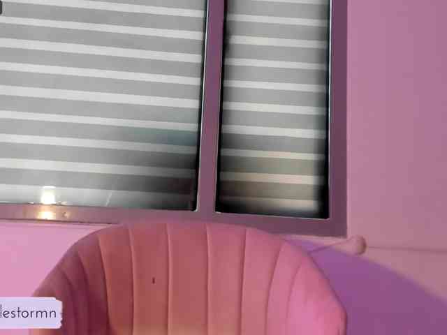 Kristen-Brooks webcam