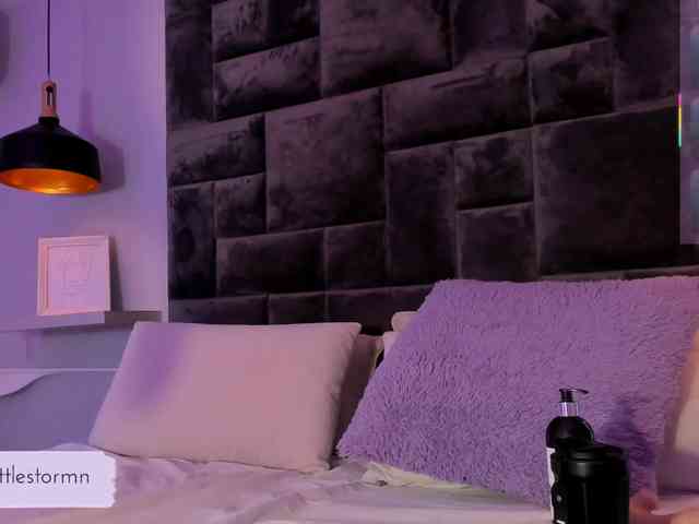 Kristen-Brooks webcam