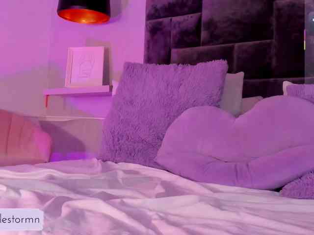 Kristen-Brooks webcam