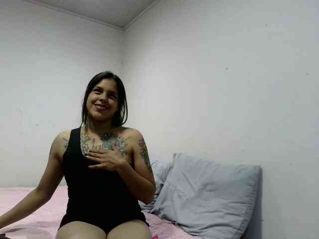 Caro10-1's webcam live show