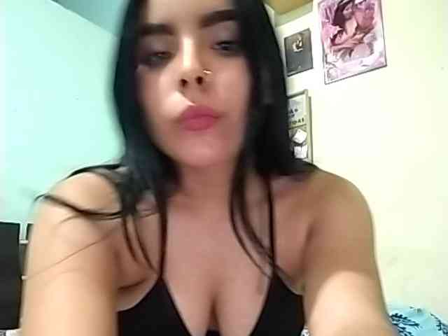 Bigtitsxxx webcam