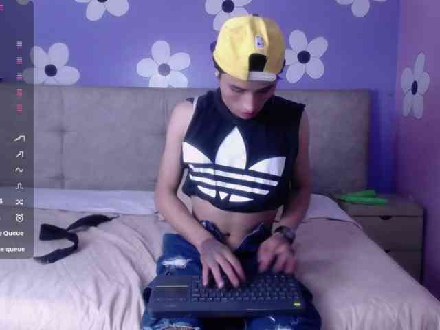 MichelZarate Live Webcam on BongaCams