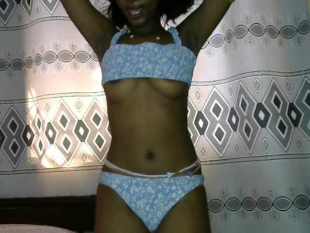 Hornylisa's BongaCams show and profile