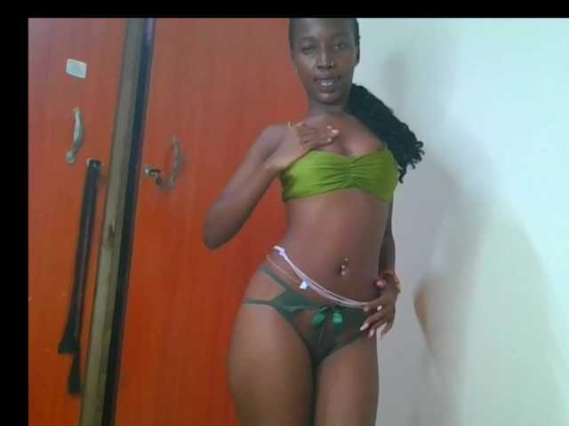 Hornylisa's BongaCams show and profile