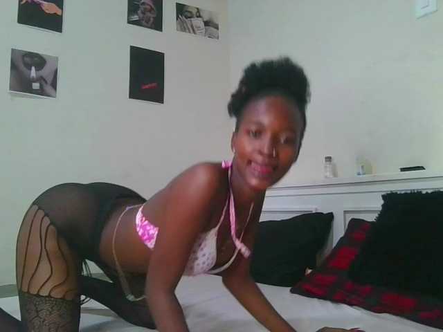 Hornylisa's BongaCams show and profile