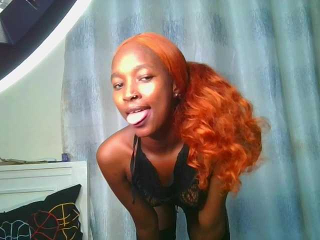 Hornylisa's BongaCams show and profile