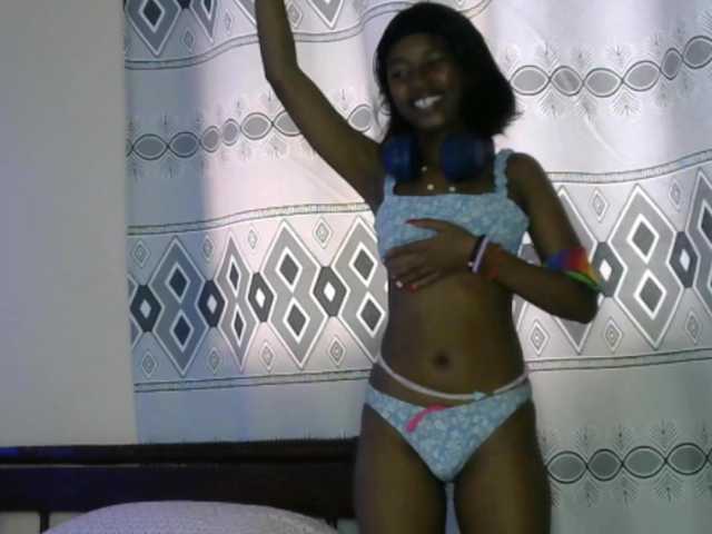 Hornylisa's BongaCams show and profile