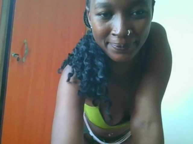 Hornylisa's BongaCams show and profile