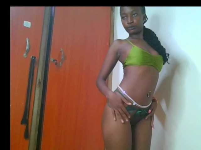 Hornylisa's BongaCams show and profile