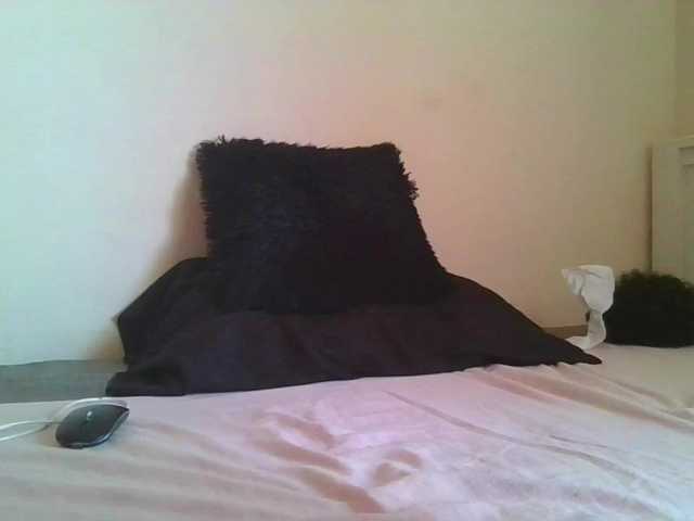 Hornylisa's BongaCams show and profile