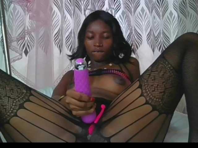 Hornylisa's BongaCams show and profile