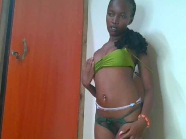 Hornylisa's BongaCams show and profile