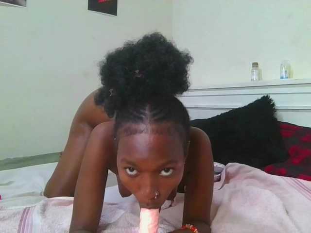 Hornylisa's BongaCams show and profile