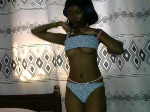 Hornylisa's BongaCams show and profile